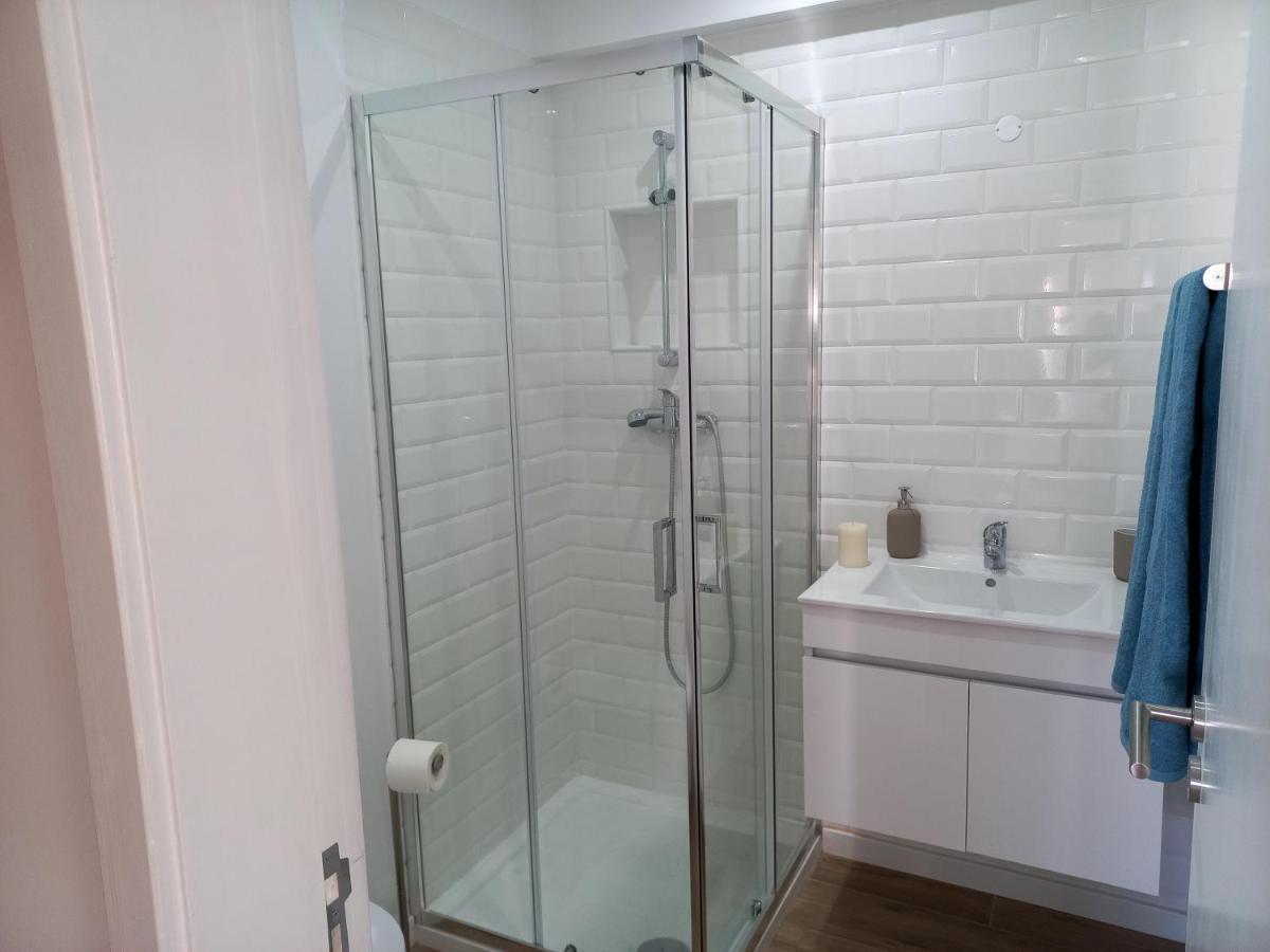 White Pearl Apartment Central Confy Spacious Lagos Ngoại thất bức ảnh